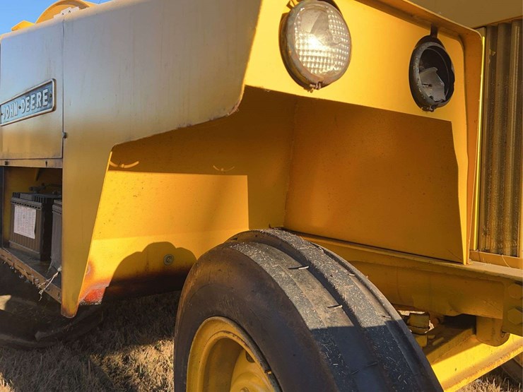 john-deere-840-image-30