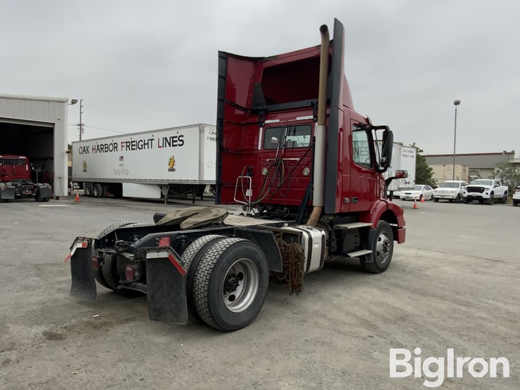 2017-volvo-vnm42t-s/a-truck-tractor-image-5