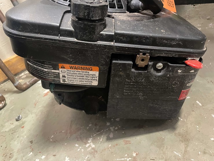 #6368-•-briggs-&-stratton-vertical-shaft-image-5