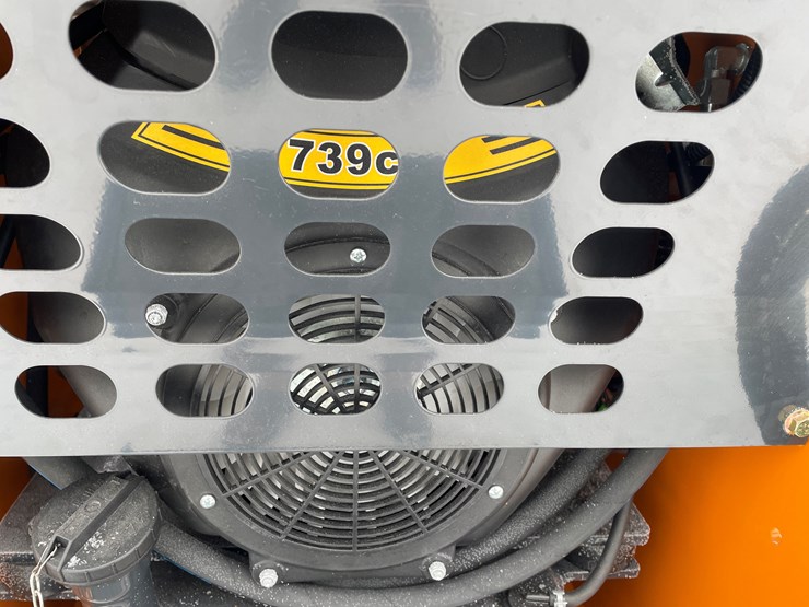 #308-•-new-land-hero-mini-skid-loader-image-22