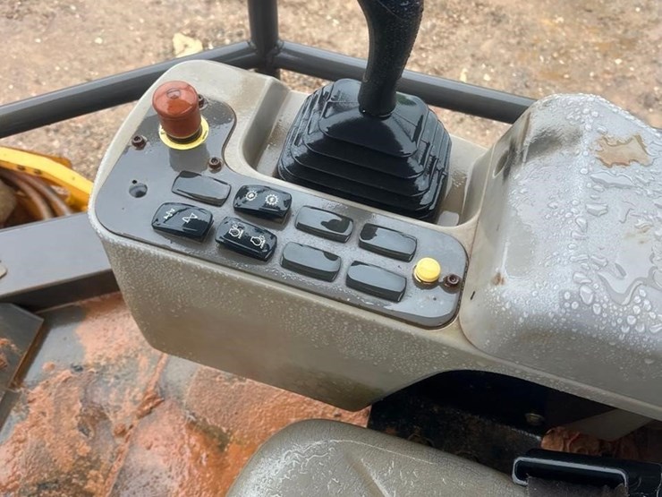 2014-volvo-sd75-image-22