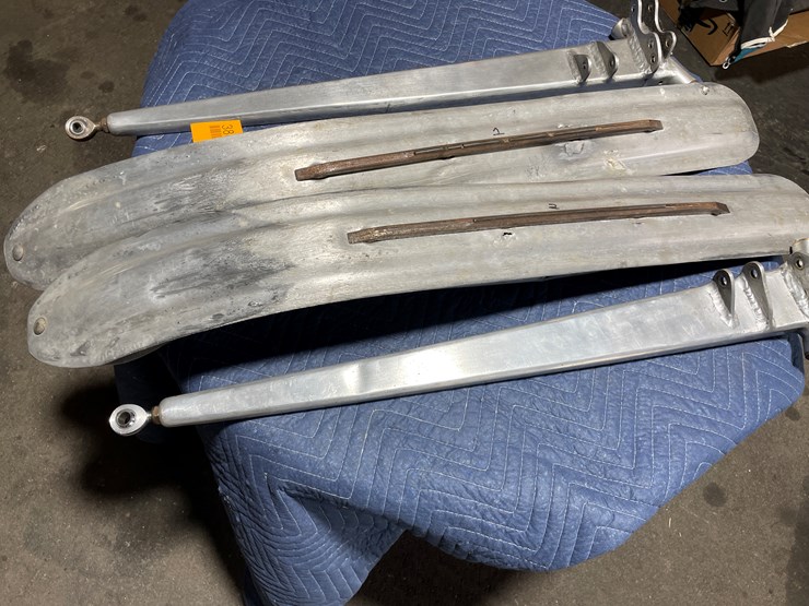 #3868-•-pair-of-gordon-rudolph-ski's-and-control-arms-image-9