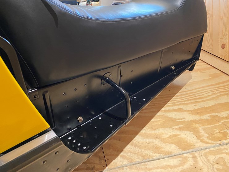 #3779-•-1972-ski-doo-295-blizzard-snowmobile-image-9