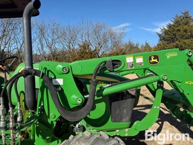 2016-john-deere-5045e-image-18