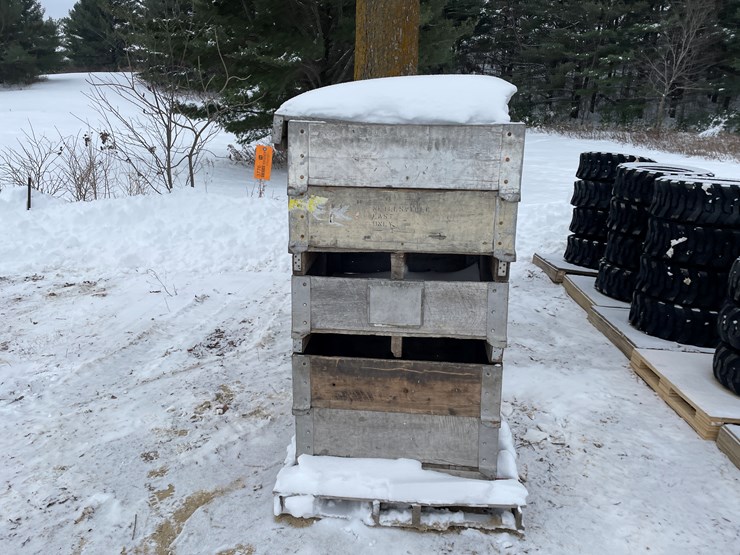 #3776-•-wood-shipping-crate/pallets-image-2