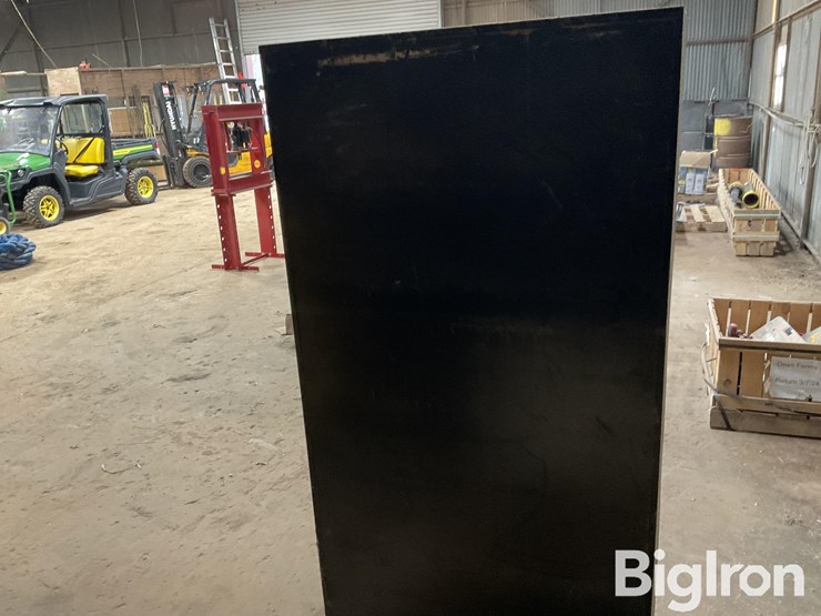 shop-storage-cabinet-w/welding-supplies-image-6