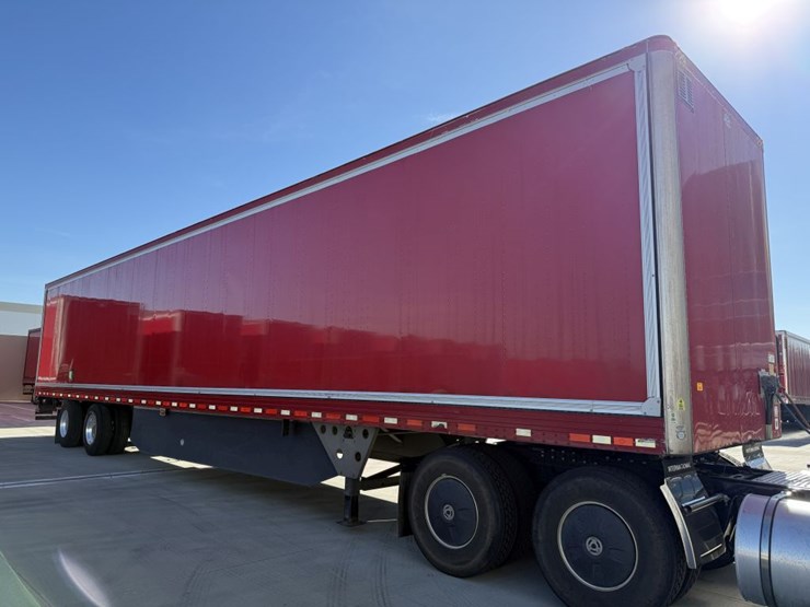 2016-utility-van-image-2