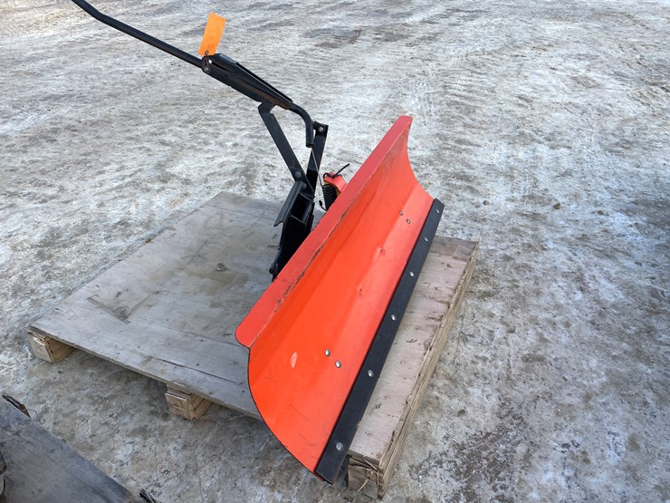 #3820-•-kubota-lawn-tractor-snowblade-attachment-image-3