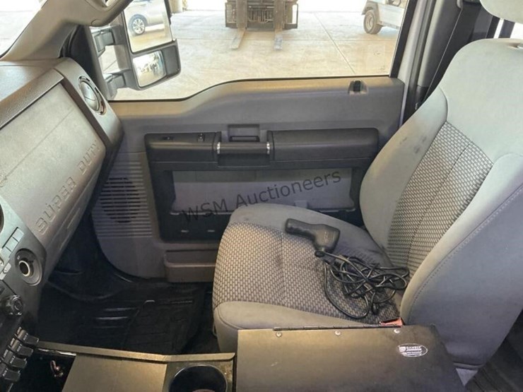 2016-ford-f550-image-21