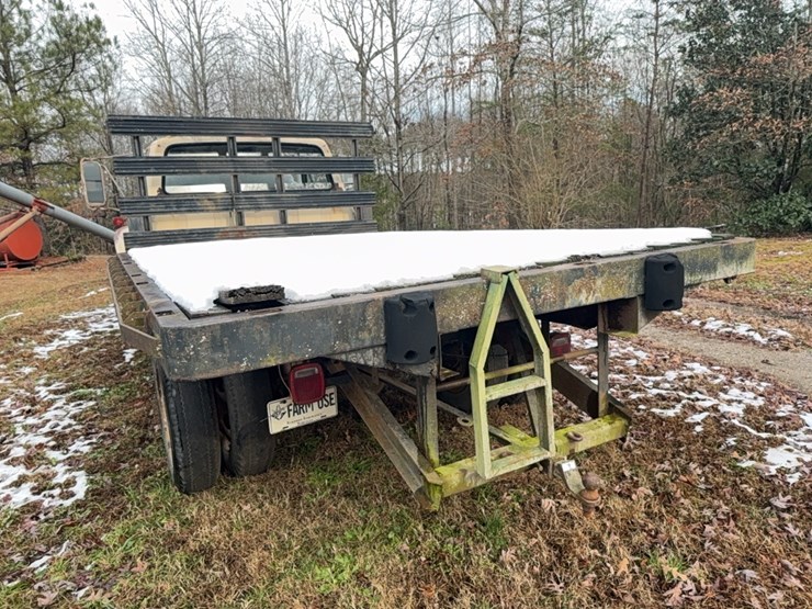 1977-ford-600-image-27