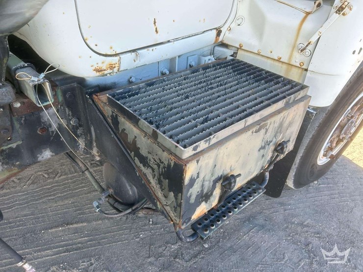 1981-mack-dm492s-image-21