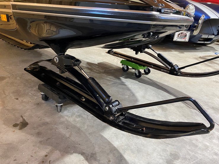 #3783-•-1980-kawasaki-440-invader-snowmobile-image-12