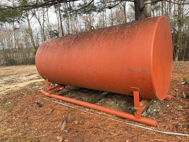 2023-2000-gal-fuel-tank-on-skids,-5-ft-x-12-ft-with-pump;-located-at-7241-roxbury-rd,-charles-city,-va,-please-call-804.837.9940-or-804.651.4404-with-questions-image-12