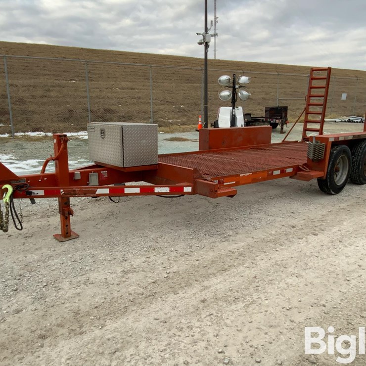 2000 Ram Low Rider 18' T/A Flatbed Trailer