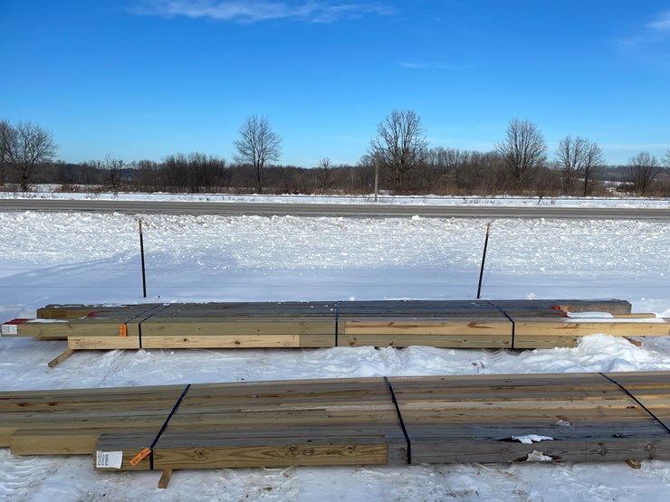 #3788-•-bundle-of-laminated-wood-beams-image-2