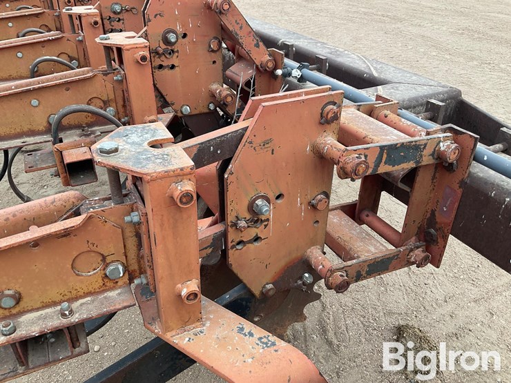 8-row-strip-tiller/cultivator-image-11