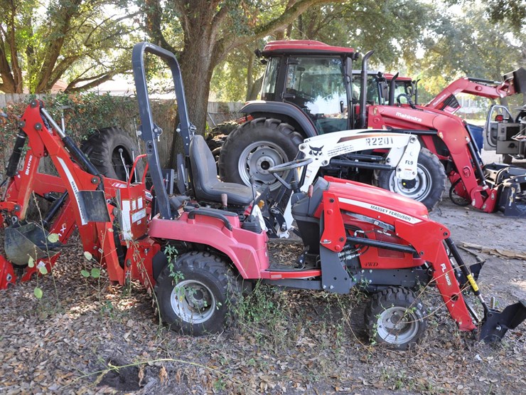 2021-massey-ferguson-gc1723eb-image-4