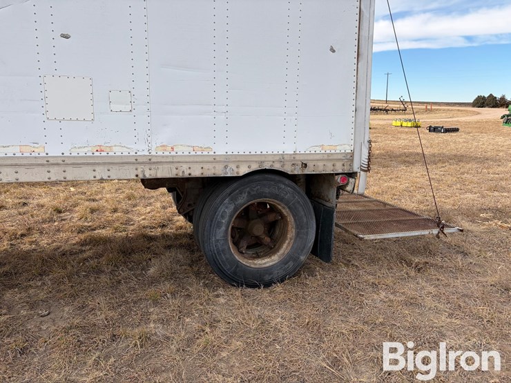 1989-strick-trailer-image-19