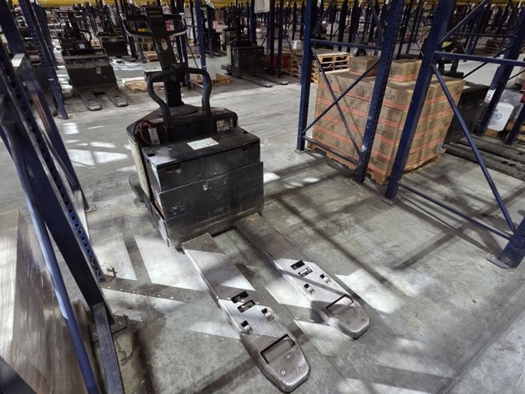 1998-crown-pe3520-60-image-2