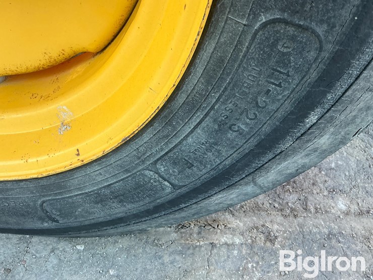 new-holland-185-image-14