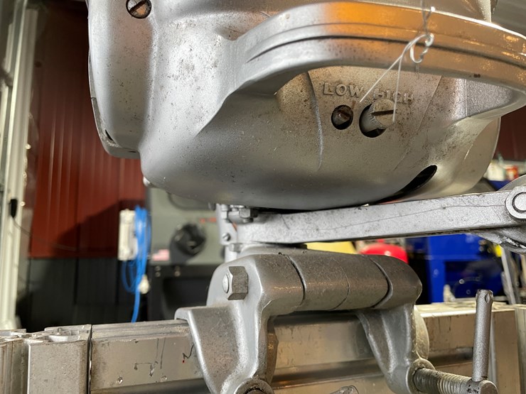 #3821-•-evinrude-zephyr-vintage-outboard-boat-motor-image-10