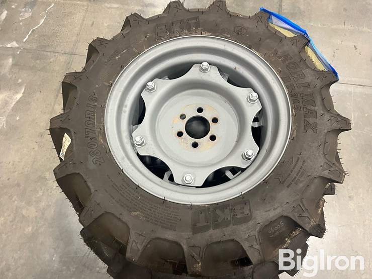 bkt-df-rf592f-tires-&-rims-image-20