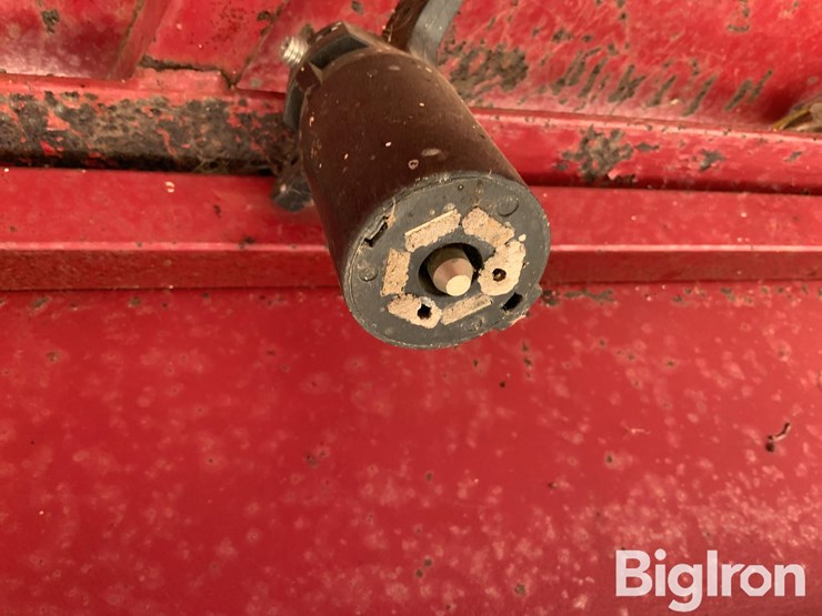 1990-titan-trailer-image-15