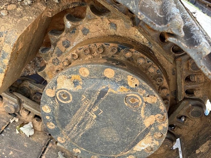 2022-caterpillar-320-image-16