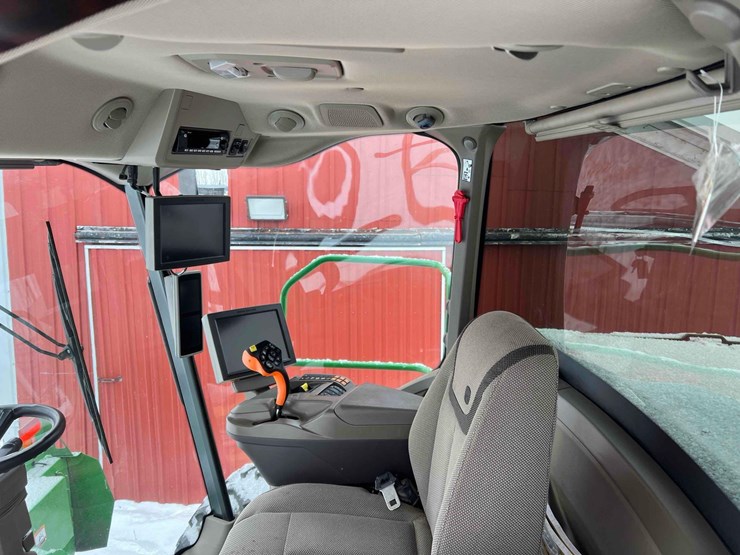 2024-john-deere-w235r-image-42