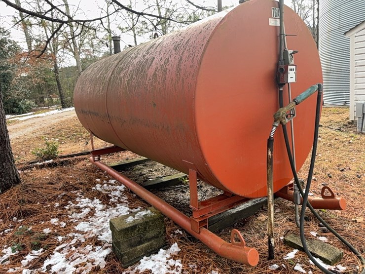 2023-2000-gal-fuel-tank-on-skids,-5-ft-x-12-ft-with-pump;-located-at-7241-roxbury-rd,-charles-city,-va,-please-call-804.837.9940-or-804.651.4404-with-questions-image-28