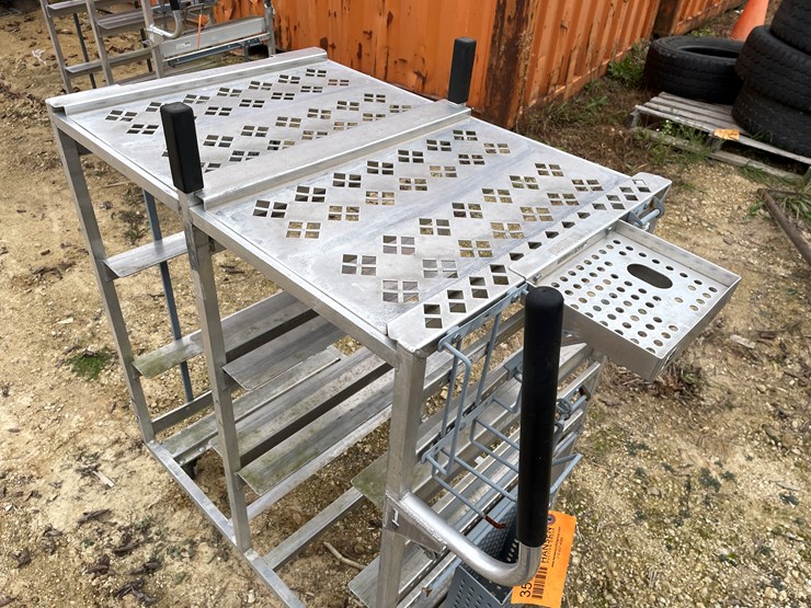 #3571-•-aluminum-rolling-cart-image-10