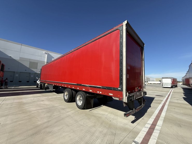 2016-utility-van-image-4