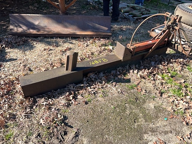 praire-hydraulic-wood-splitter;-3-pt-hitch;-located-at-7241-roxbury-rd,-charles-city,-va,-please-call-804.837.9940-or-804.651.4404-with-questions-image-1