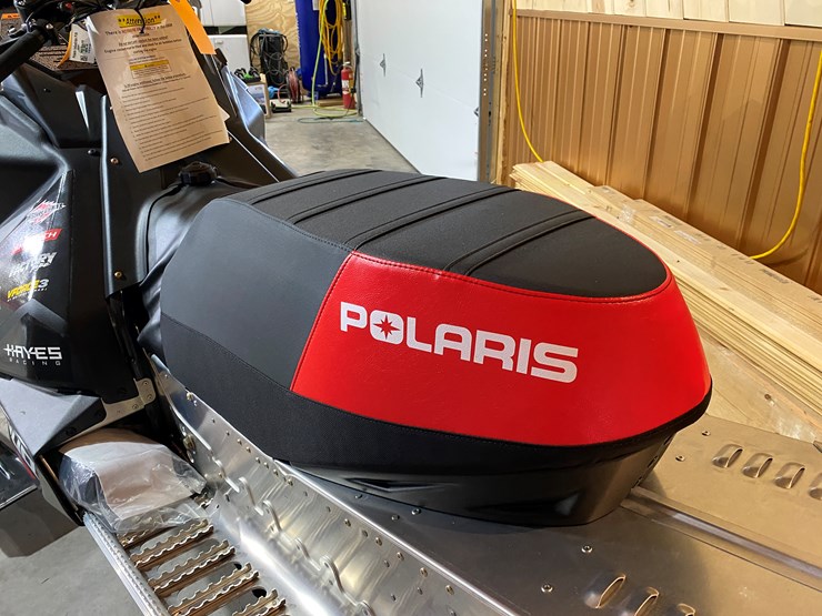 #3795-•-2022-polaris-600r-snowmobile-image-13