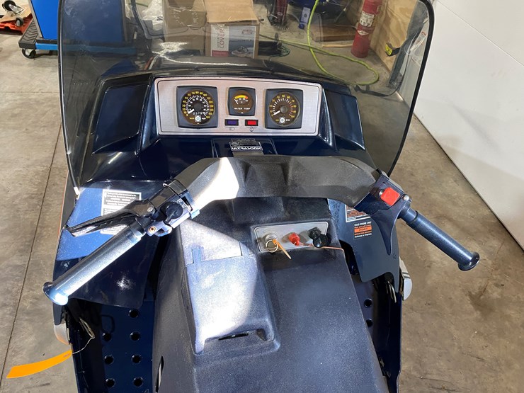 #3786-•-1982-moto-ski-ultrasonic-snowmobile-image-12