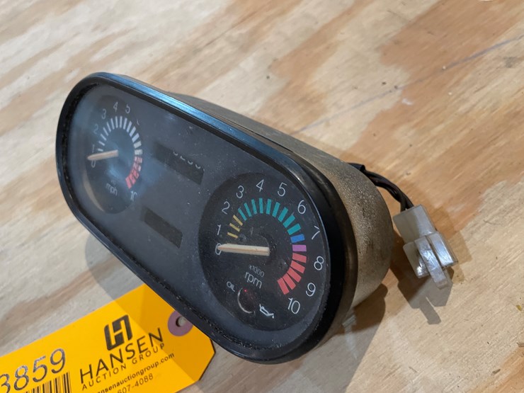 #3859-•-1981-srx-snowmobile-odometer-image-2