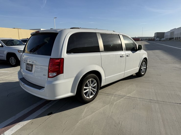 2019-dodge-grand-caravan-image-3