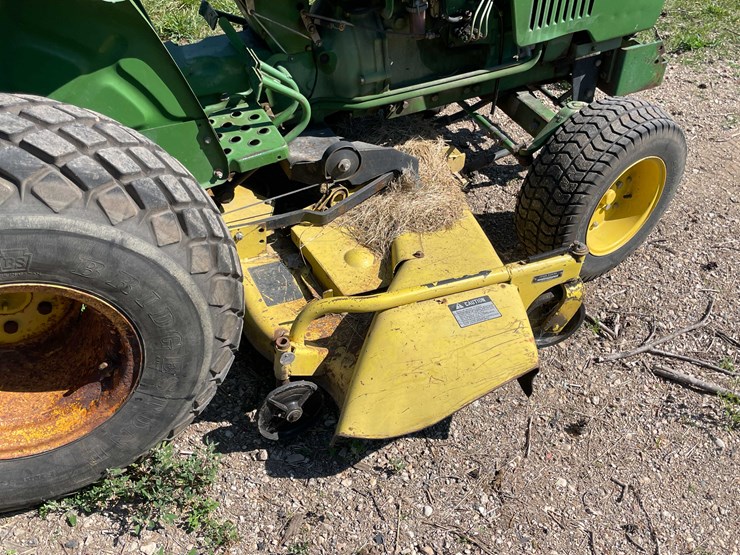 john-deere-850-image-11