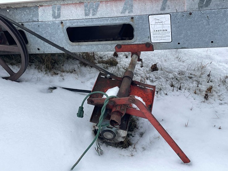 #3521-•-hay-elevator-image-14