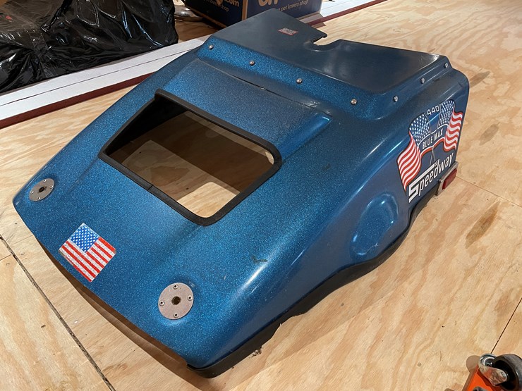 #3851-•-1973-speedway-440-blue-max-snowmobile-hood-image-1