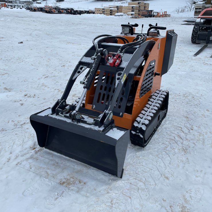 #310 • New Land Hero Mini Skid Steer Loader