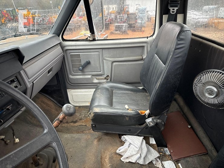 1998-ford-f700-image-13