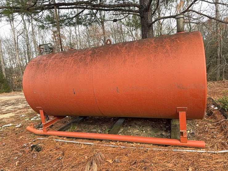 2023-2000-gal-fuel-tank-on-skids,-5-ft-x-12-ft-with-pump;-located-at-7241-roxbury-rd,-charles-city,-va,-please-call-804.837.9940-or-804.651.4404-with-questions-image-8