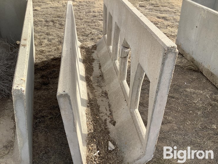 concrete-fenceline-feed-bunks-image-10