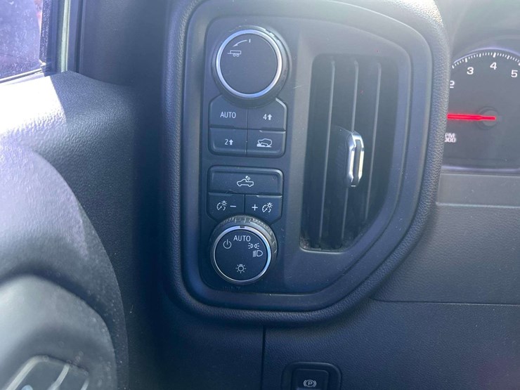 2021-chevrolet-silverado-1500-image-15