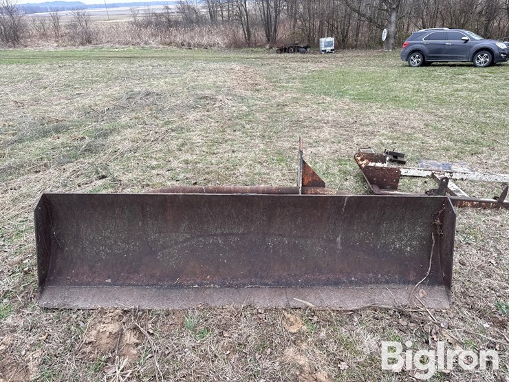 international-806-image-2