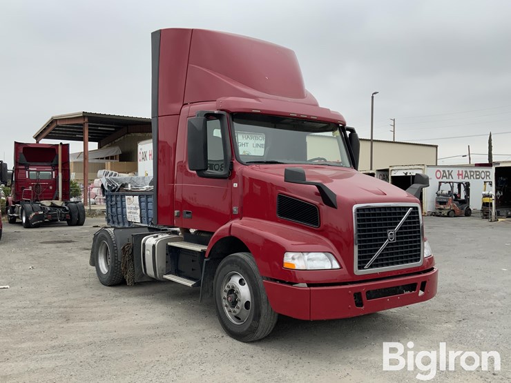 2017-volvo-vnm42t-s/a-truck-tractor-image-3