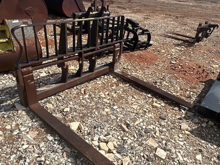 60in-loader-fork-attachment-image-1