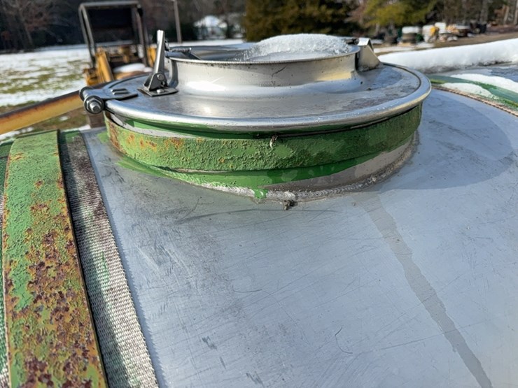 1200-gal-stainless-steel-nurse-tank;-located-at-7241-roxbury-rd,-charles-city,-va,-please-call-804.837.9940-or-804.651.4404-with-questions-image-19