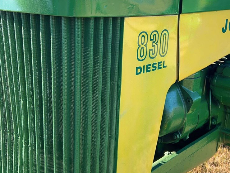 1959-john-deere-830-image-17